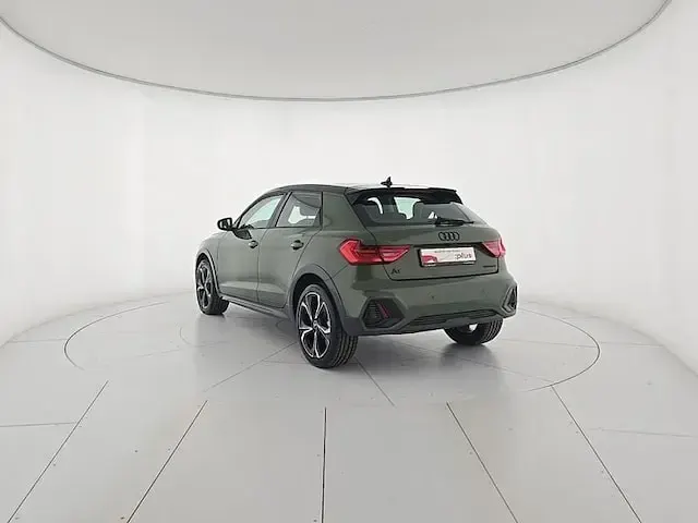 Usata Audi A1 Comfort 116 CV (85 kW) 2025 Verde SUV