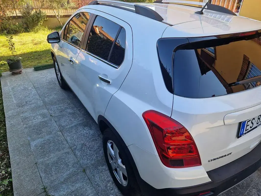 Usata Chevrolet Trax LTZ 131 CV (96 kW) 2013 Bianco SUV