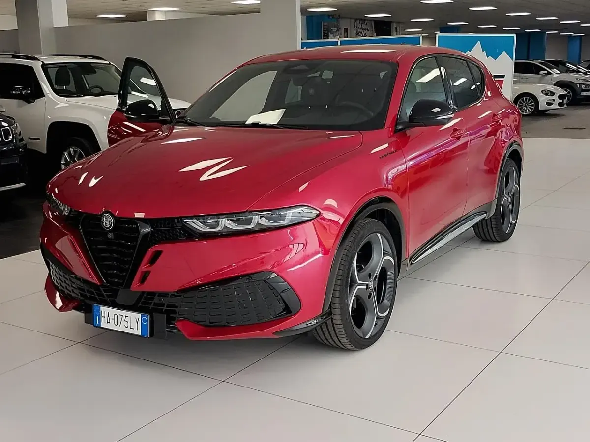 Usata Alfa Romeo Tonale 130 CV (95 kW) 2025 Rosso SUV