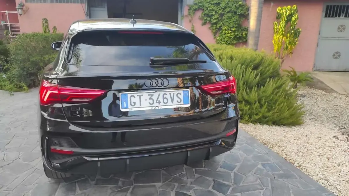 Usata Audi Q3 Sportback S-Line 190 CV (139 kW) 2024 Nero SUV