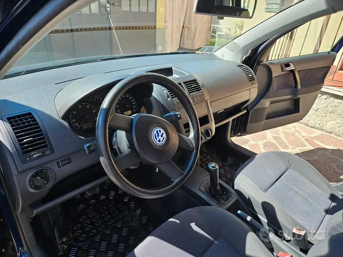Usata VW Polo Comfortline 64 CV (47 kW) 2003 Blu Utilitaria