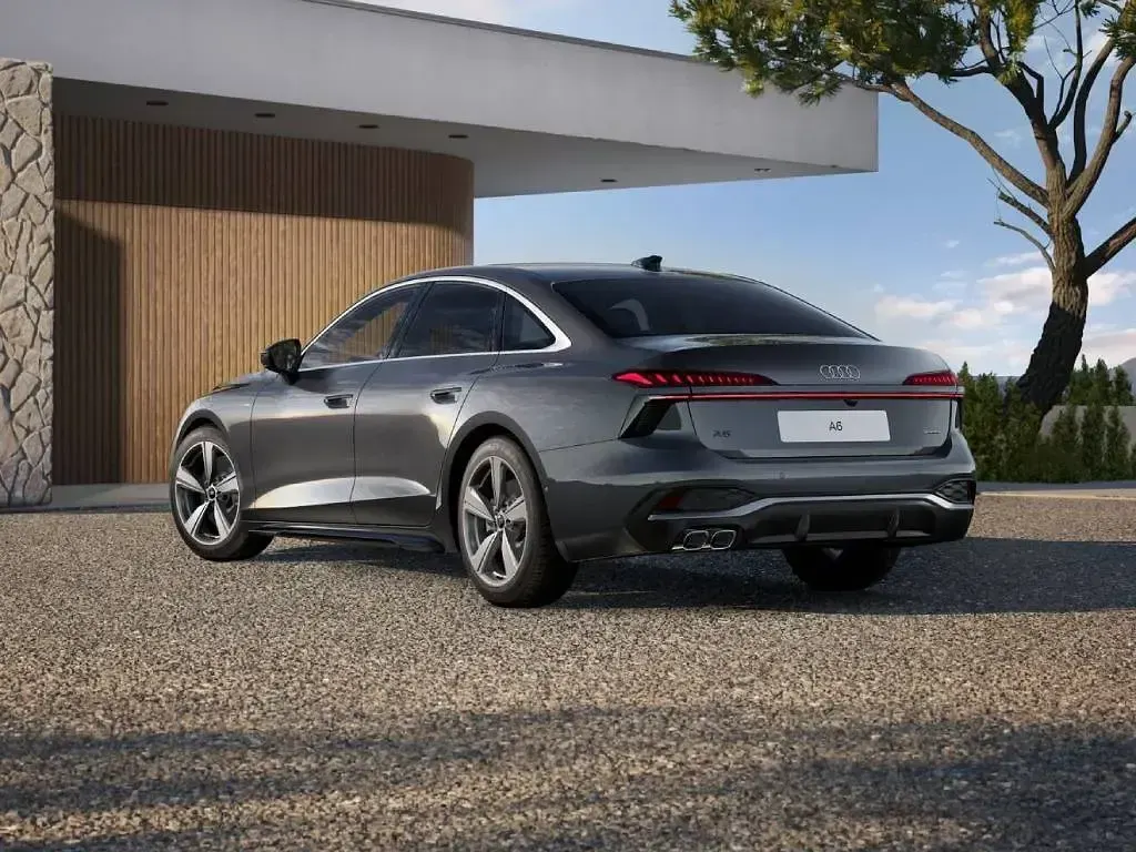 Nuova Audi A6 S-Line 367 CV (269 kW) 2026 Grigio daytona perlato Station wagon