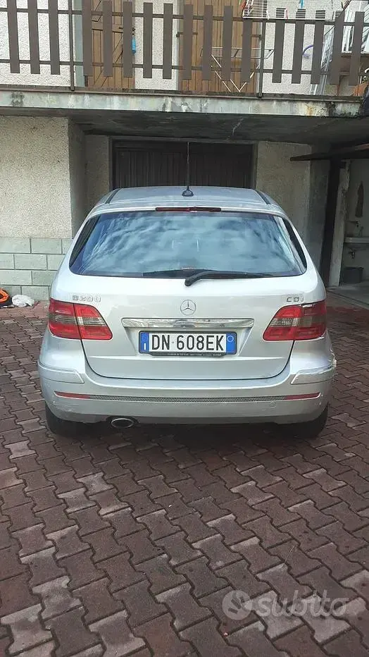 Usata Mercedes 200 200 CV (147 kW) 2008 Grigio Berlina