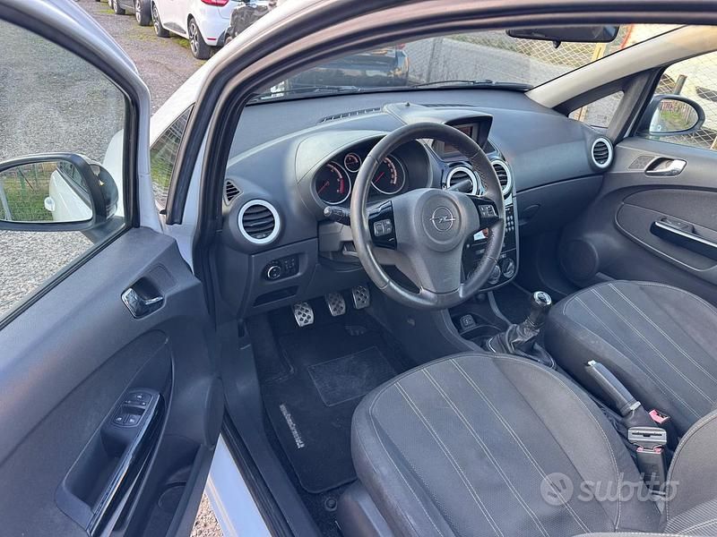 Usata Opel Corsa 95 CV (69 kW) 2013 Bianco Utilitaria