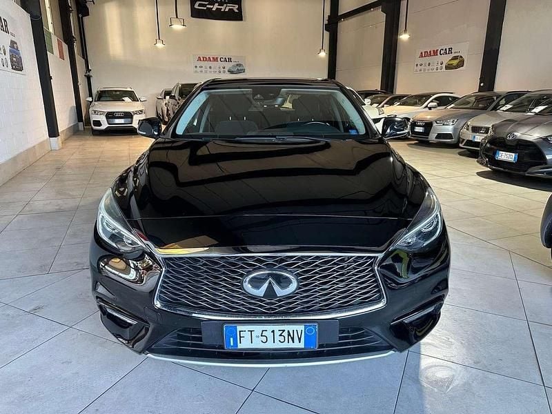 Usata Infiniti Q30 Business 109 CV (80 kW) 2019 Nero Berlina
