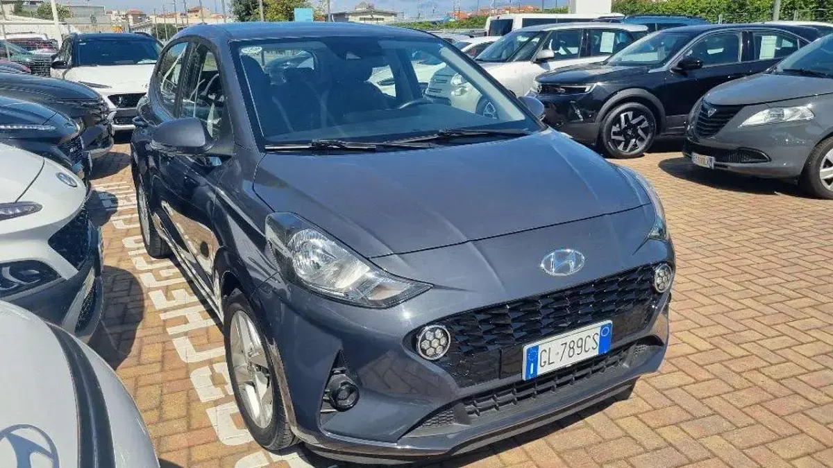 Usata Hyundai i10 67 CV (49 kW) 2023 Blu Utilitaria