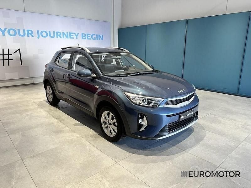 Usata Kia Stonic Urban 84 CV (61 kW) 2022 Blu SUV