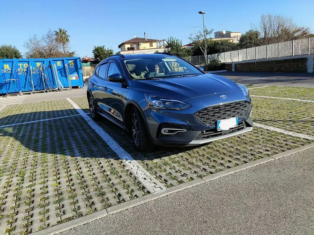 Usado Ford Focus Active 120 HP (88 kW) 2020 Azul Sedan