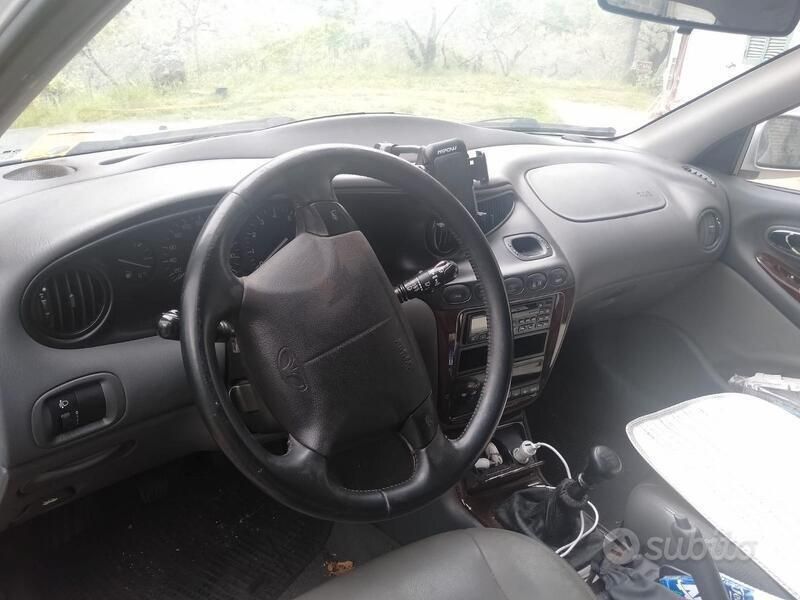 Occasion Chevrolet Leganza CDX 133 ch (97 kW) 2002 Gris Berline