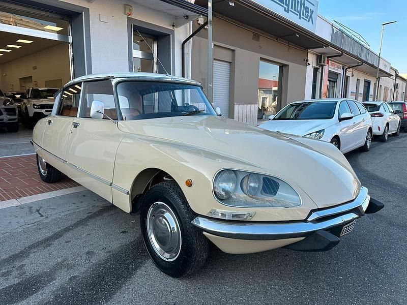 Usata Citroën DS 99 CV (72 kW) 1974 Beige Berlina