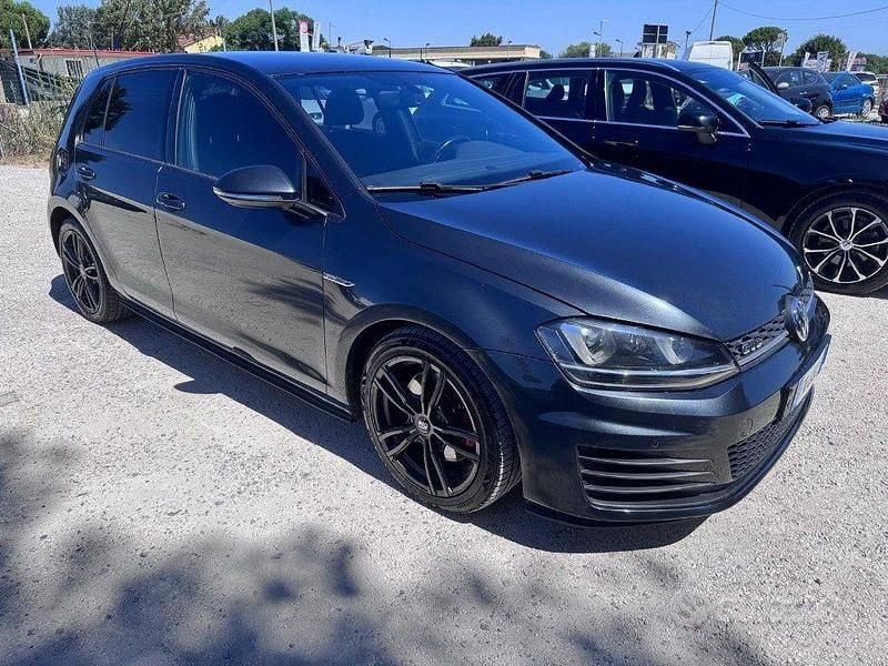 Grigio Usata 2014 VW Golf VII GTD Tre volumi | 8999 € (Super prezzo) - Immagine 1/4