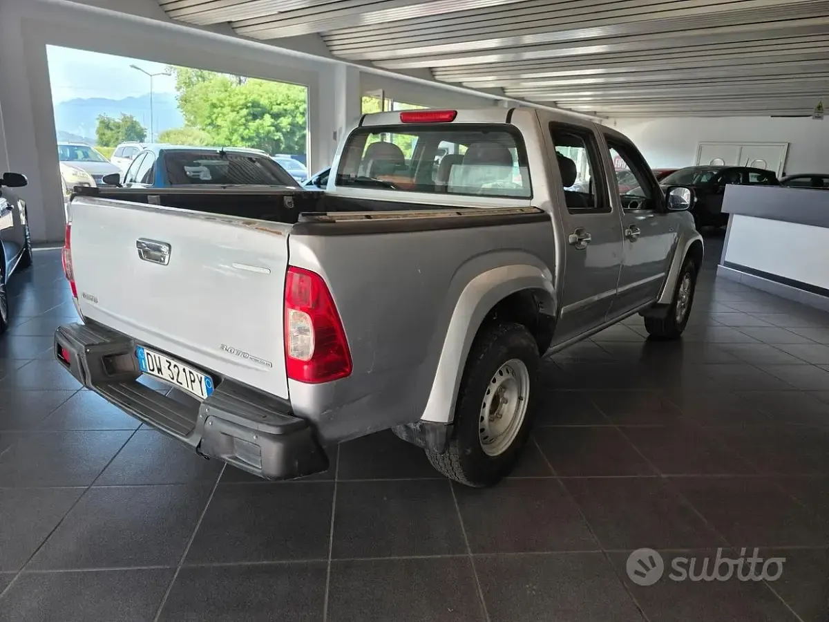 Usata Isuzu D-Max 163 CV (119 kW) 2009 Grigio Pick-up