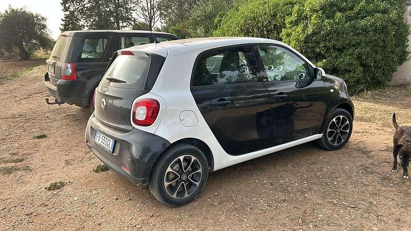 Usata Smart ForFour Passion 71 CV (52 kW) 2015 Nero Utilitaria