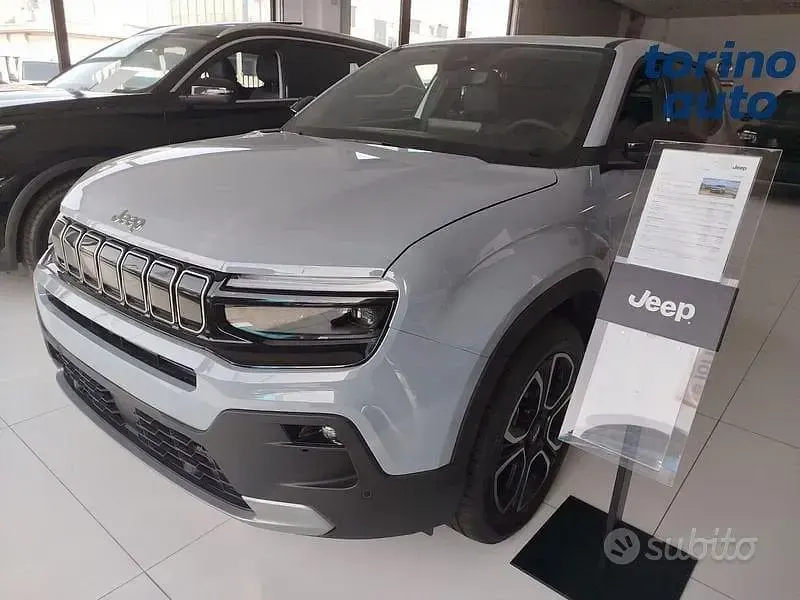 Nuova Jeep Avenger Summit 100 CV (73 kW) 2026 Grigio SUV