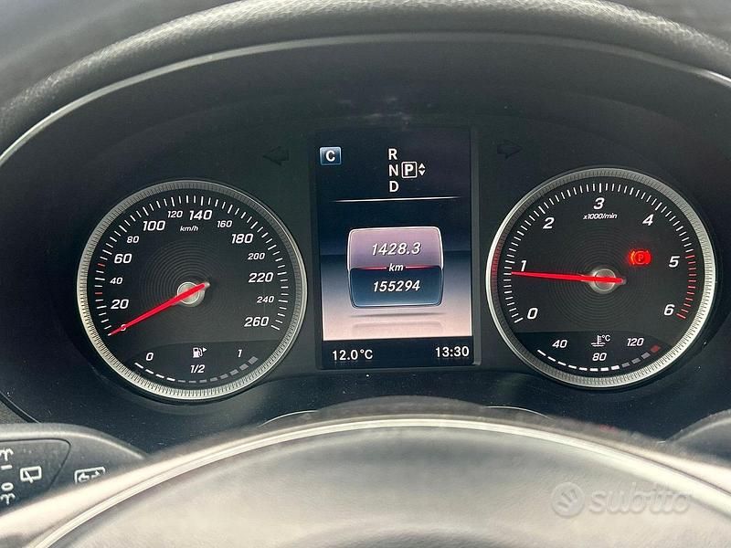 Usata Mercedes C180 131 CV (96 kW) 2015 Nero Station wagon