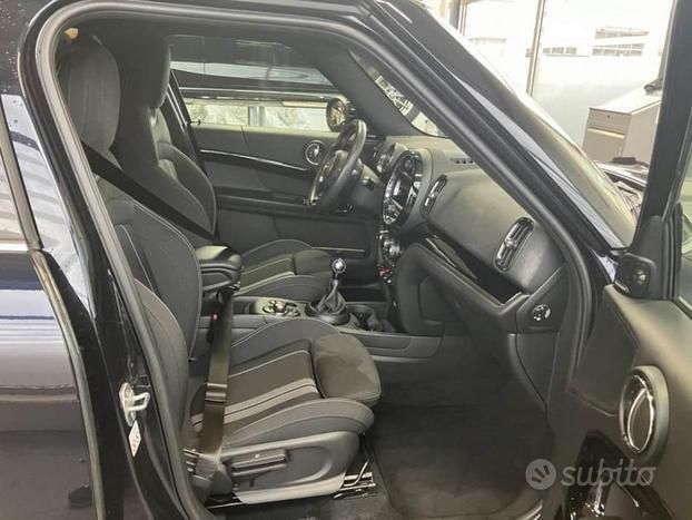 Usata Mini One Countryman 102 CV (75 kW) 2019 Blu SUV