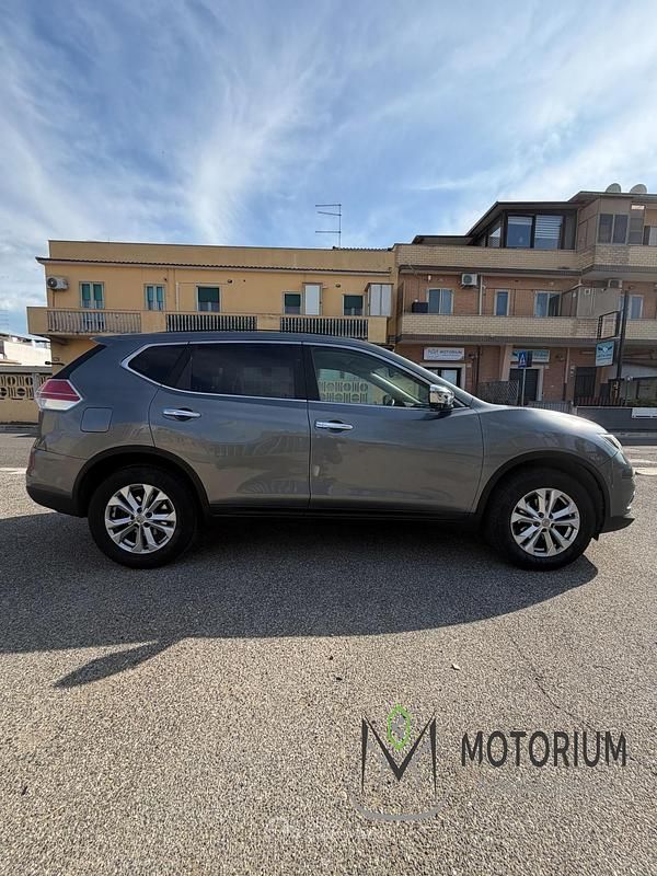 Gebraucht Nissan X-Trail 131 PS (96 kW) 2016 Grau SUV