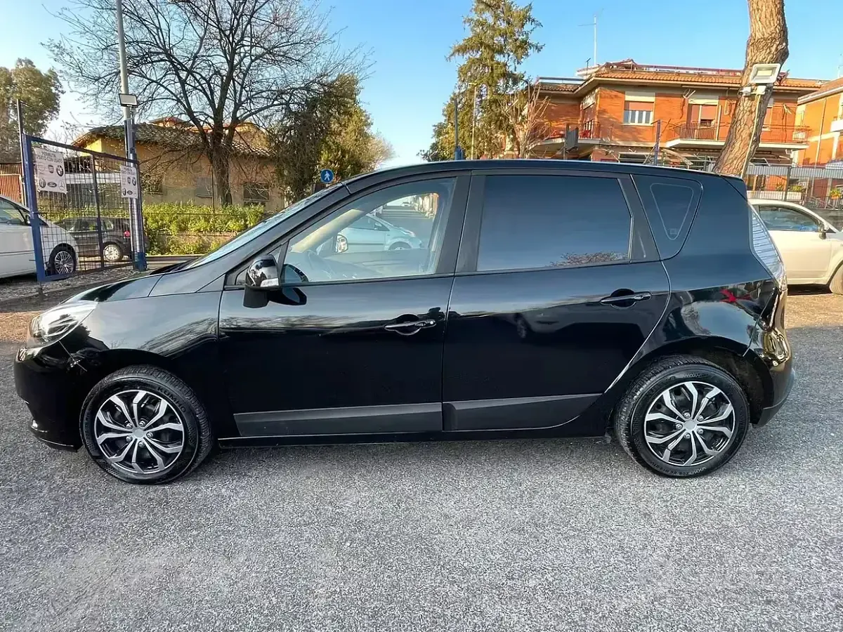 Usata Renault Scénic XMOD 110 CV (80 kW) 2014 Nero Monovolume