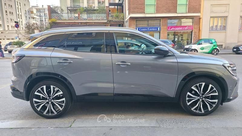 Usata Renault Austral Iconic 131 CV (96 kW) 2023 Grigio SUV