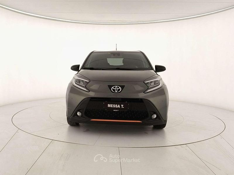 Usata Toyota Aygo X Limited 72 CV (52 kW) 2022 Verde scuro SUV