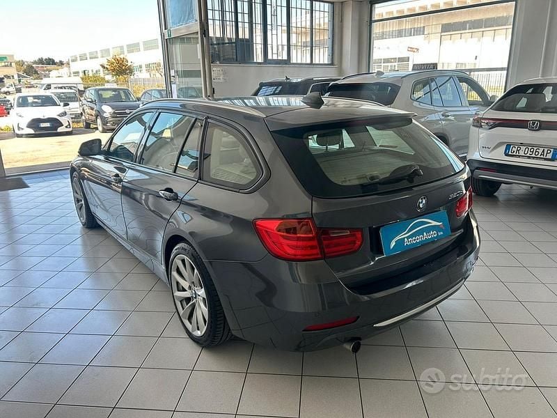 Usata BMW 320 184 CV (135 kW) 2012 Grigio Station wagon