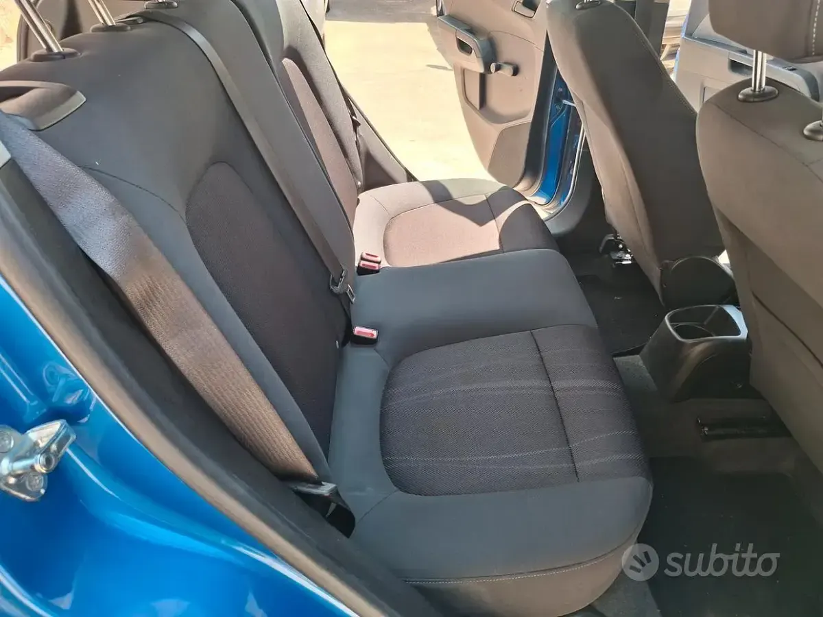 Usata Chevrolet Aveo 86 CV (63 kW) 2012 Bluazzurro Berlina
