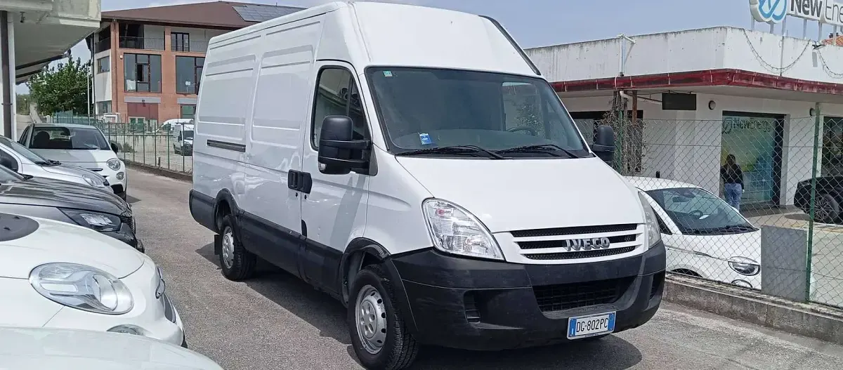 Occasion Iveco Daily 97 ch (71 kW) 2007 Blanc Van