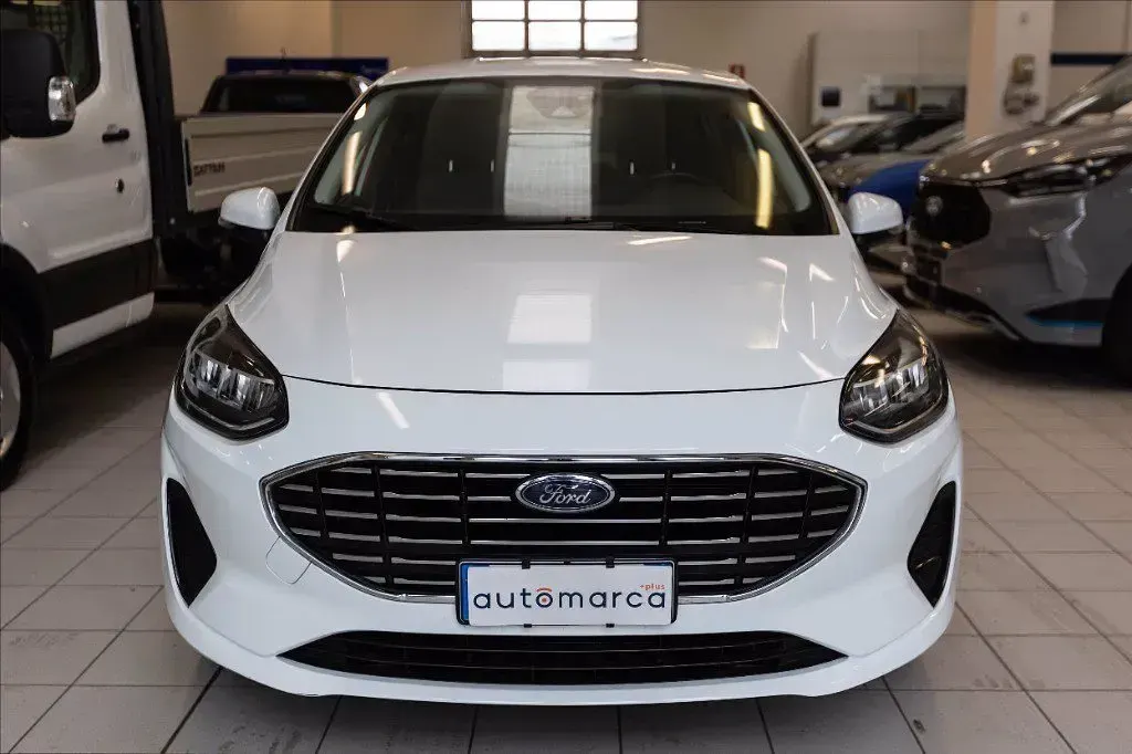Usata Ford Fiesta Titanium 75 CV (55 kW) 2023 Bianco Utilitaria