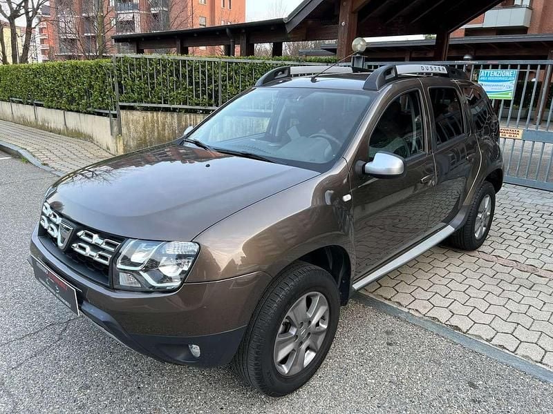 Usata Dacia Duster Lauréate 114 CV (83 kW) 2018 Bronzo SUV