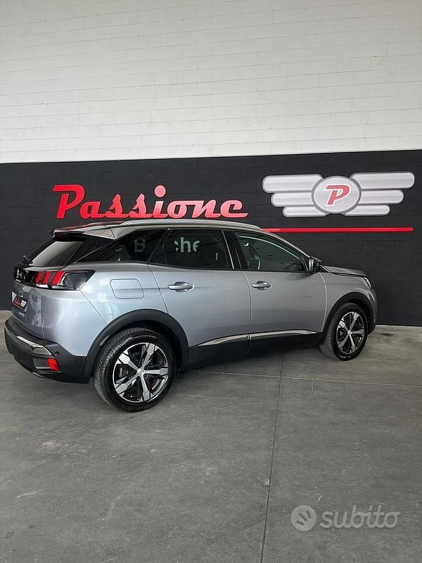 Usata Peugeot 3008 130 CV (95 kW) 2018 Grigio Station wagon