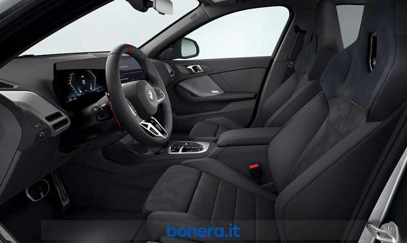 Nuova BMW M5 M Sport 300 CV (220 kW) 2026 Frozen pure grey metallizzato Berlina