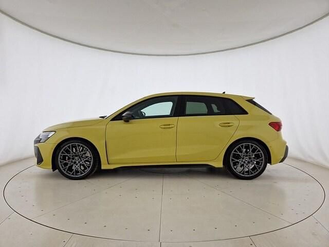 Usata Audi RS3 Sportback Comfort 400 CV (294 kW) 2025 Giallo pitone metallizzato Utilitaria