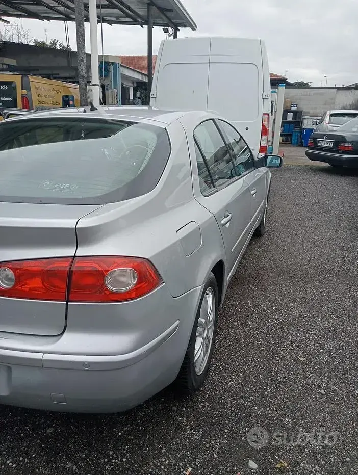 Usata Renault Laguna II 150 CV (110 kW) 2006 Grigio Berlina