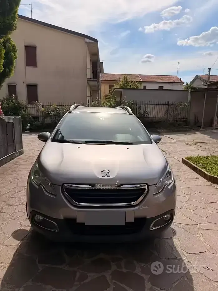 Occasion Peugeot 2008 Active 99 ch (72 kW) 2015 Gris SUV