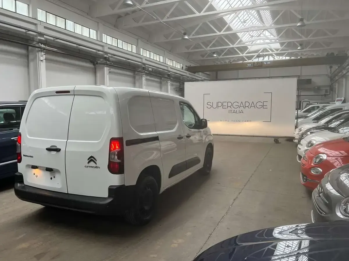 Usata Citroën Berlingo 90 CV (66 kW) 2022 Bianco Monovolume