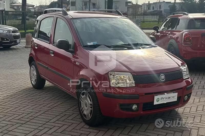 Usata Fiat Panda Active 77 CV (56 kW) 2012 Rosso Utilitaria