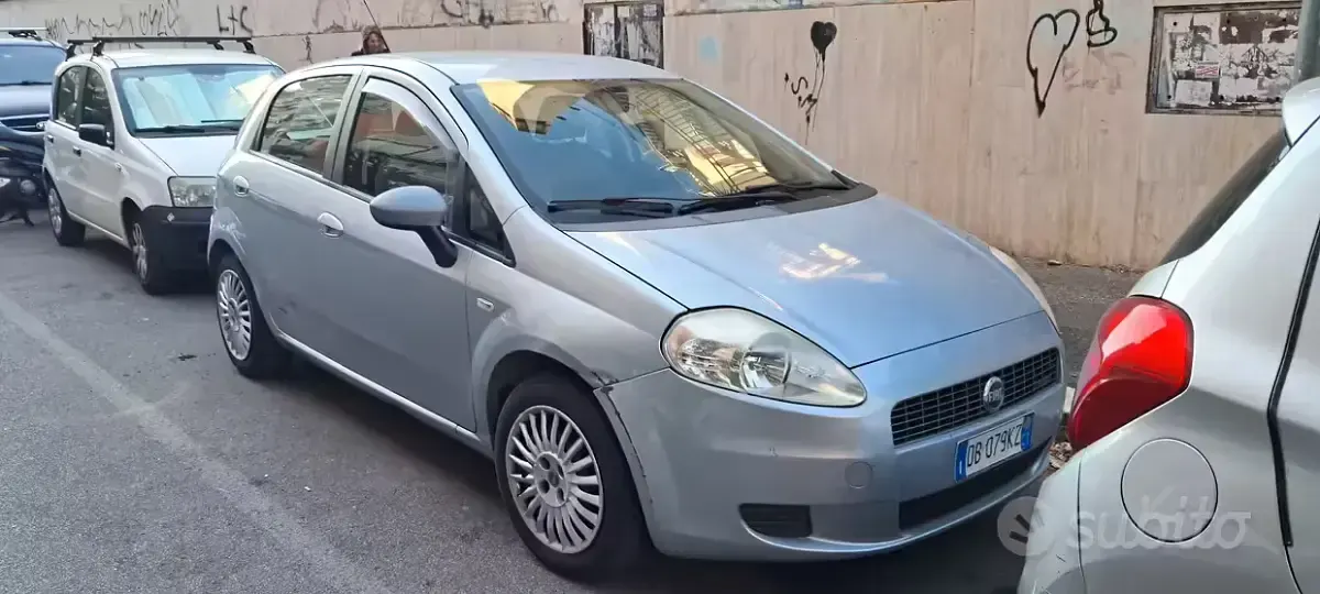 Usata Fiat Grande Punto 75 CV (55 kW) 2006 Grigio Utilitaria