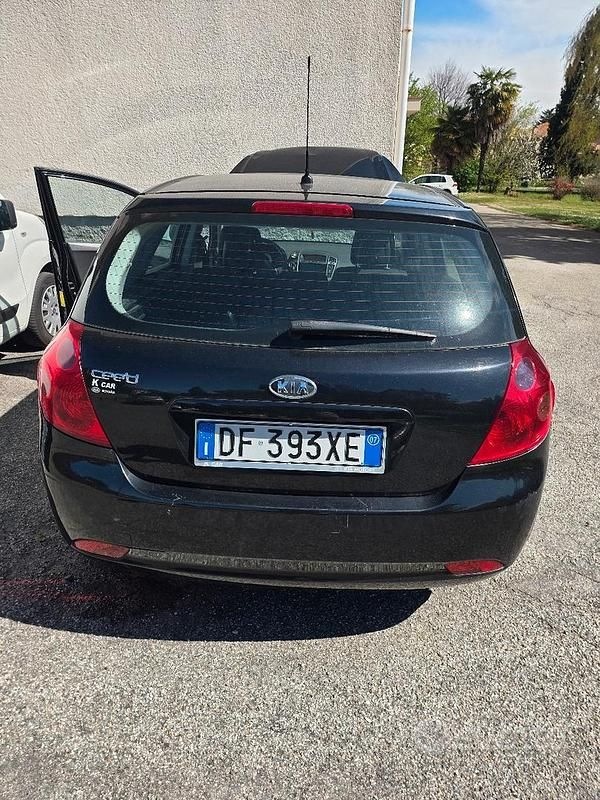 Usata Kia Ceed 2007 Nero Utilitaria