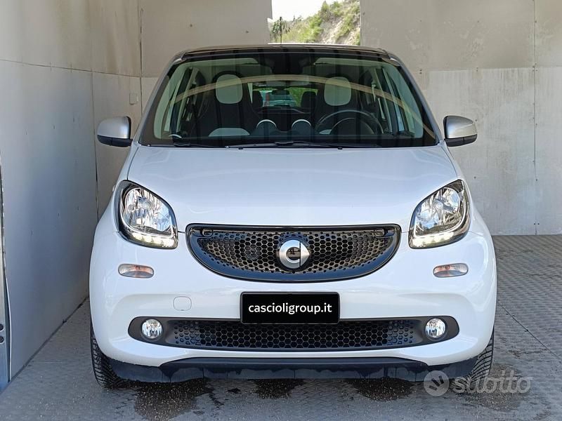 Usata Smart ForFour Passion 71 CV (52 kW) 2016 Bianco Utilitaria