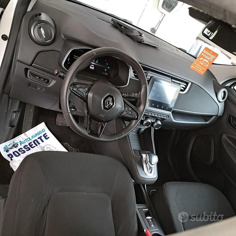 Usata Renault Zoe 80 kW (109 CV) 2021 Bianco Utilitaria