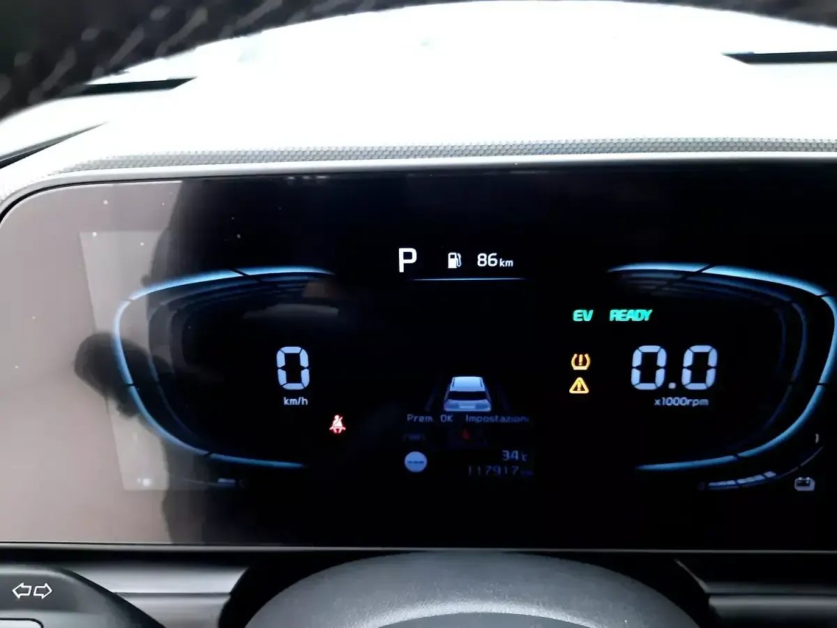 Usata Kia Niro 141 CV (103 kW) 2023 Argentoargento SUV