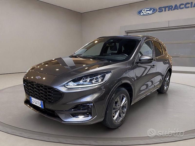 Usata Ford Kuga ST-Line 225 CV (165 kW) 2022 Grigio metallizzato SUV