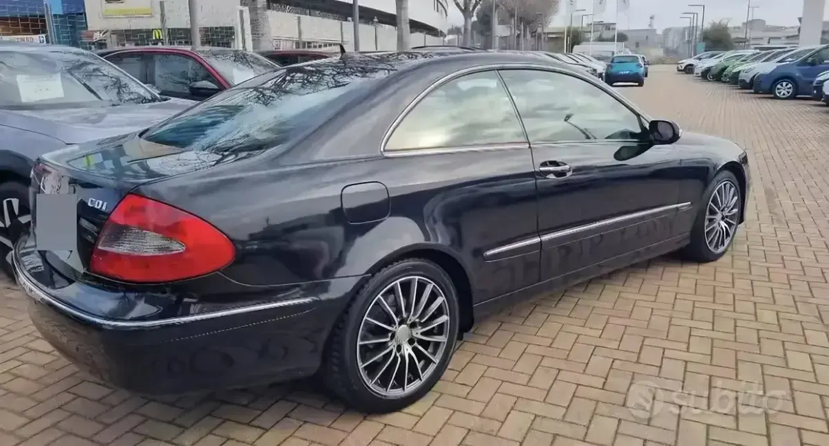 Usata Mercedes 220 136 CV (100 kW) 2006 Nero Coupé