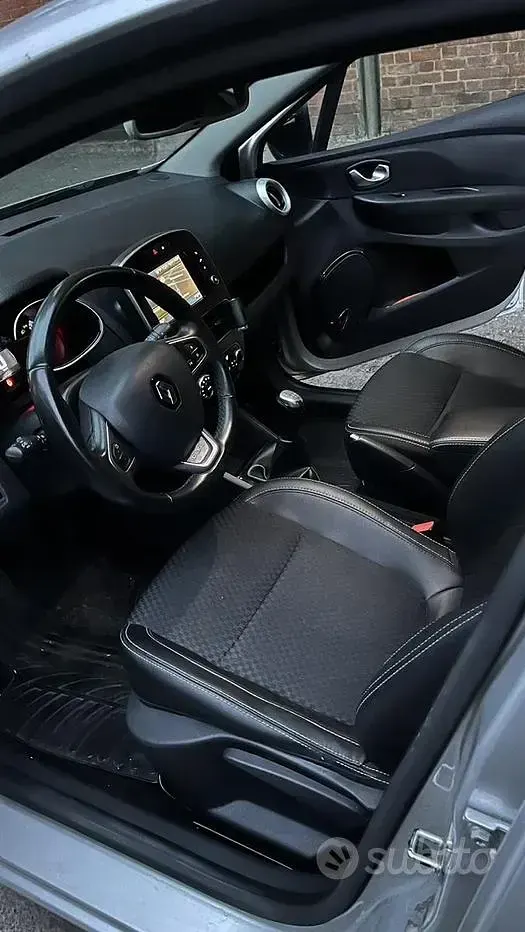 Usata Renault Clio IV 90 CV (66 kW) 2017 Grigio Berlina
