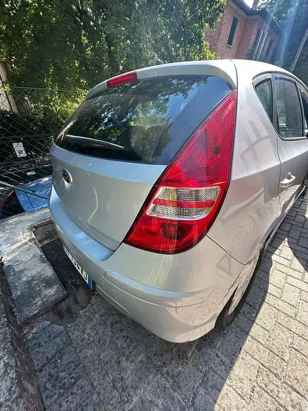 Usata Hyundai i30 Dynamiq 116 CV (85 kW) 2010 Berlina