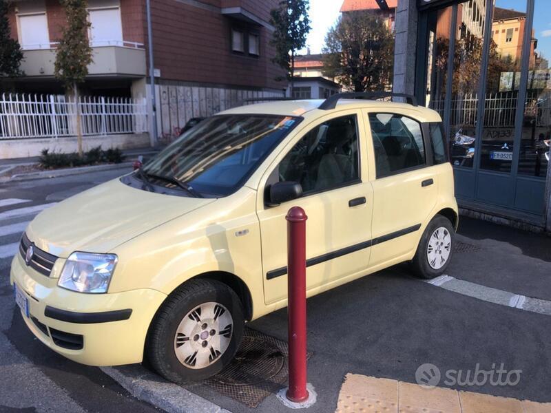 Usato 2009 Fiat Panda 1.2 Benzin 60 CV (4.800 €)