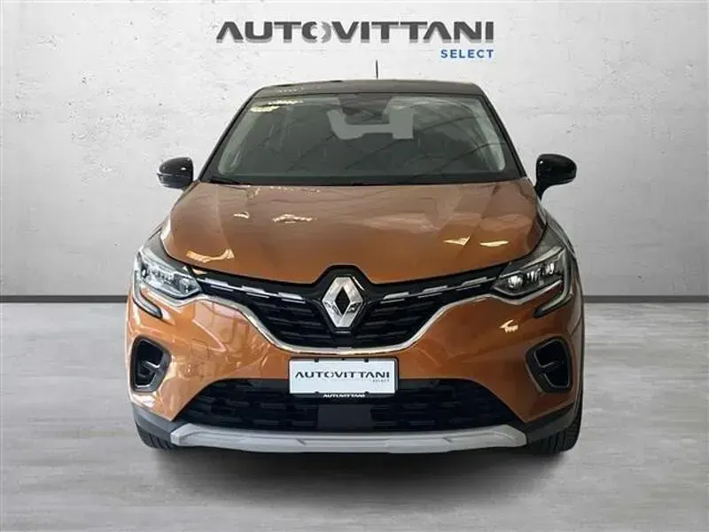 Usata Renault Captur Intens 100 CV (73 kW) 2021 Oro SUV