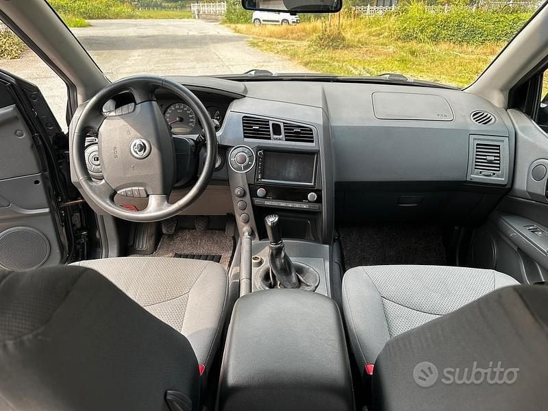 Usata Ssangyong (KGM) Kyron 141 CV (103 kW) 2007 Nero SUV