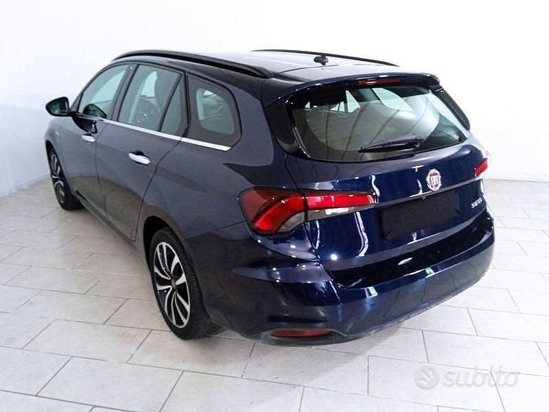 Usata Fiat Tipo Lounge 120 CV (88 kW) 2016 Blu Station wagon