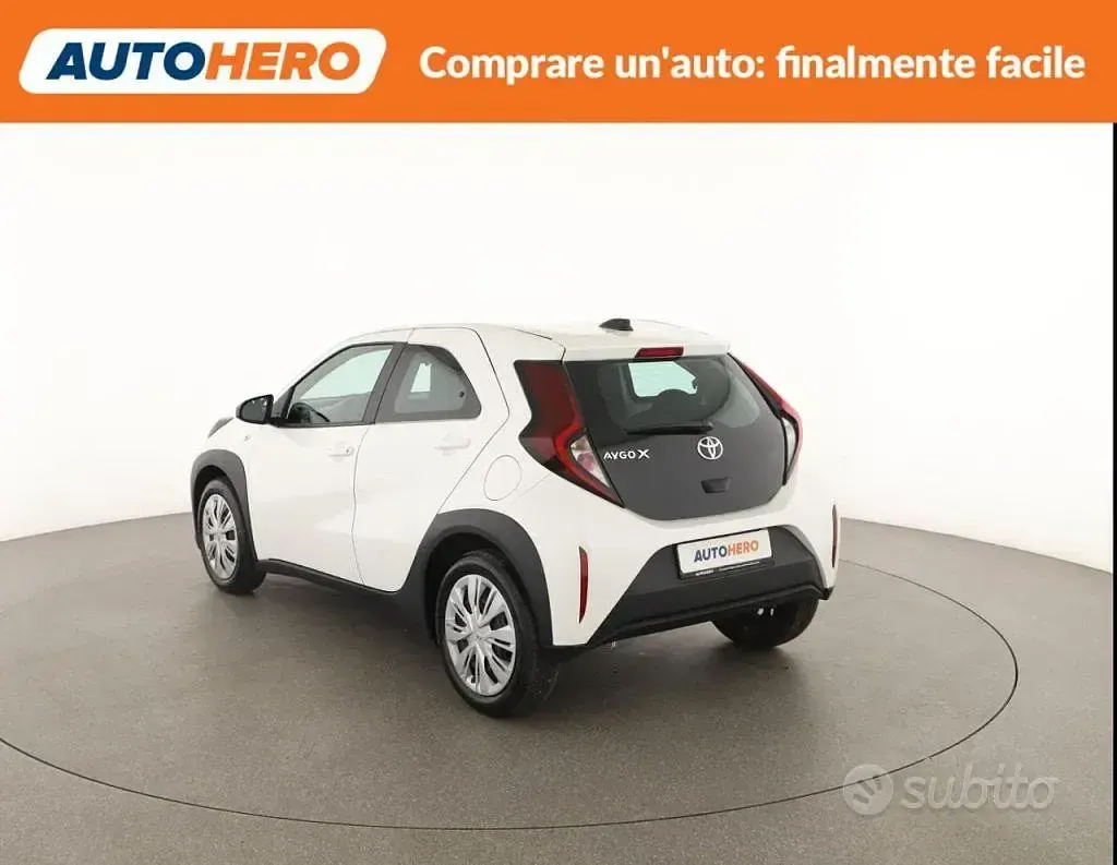 Usata Toyota Aygo X Active 72 CV (52 kW) 2024 Bianco SUV